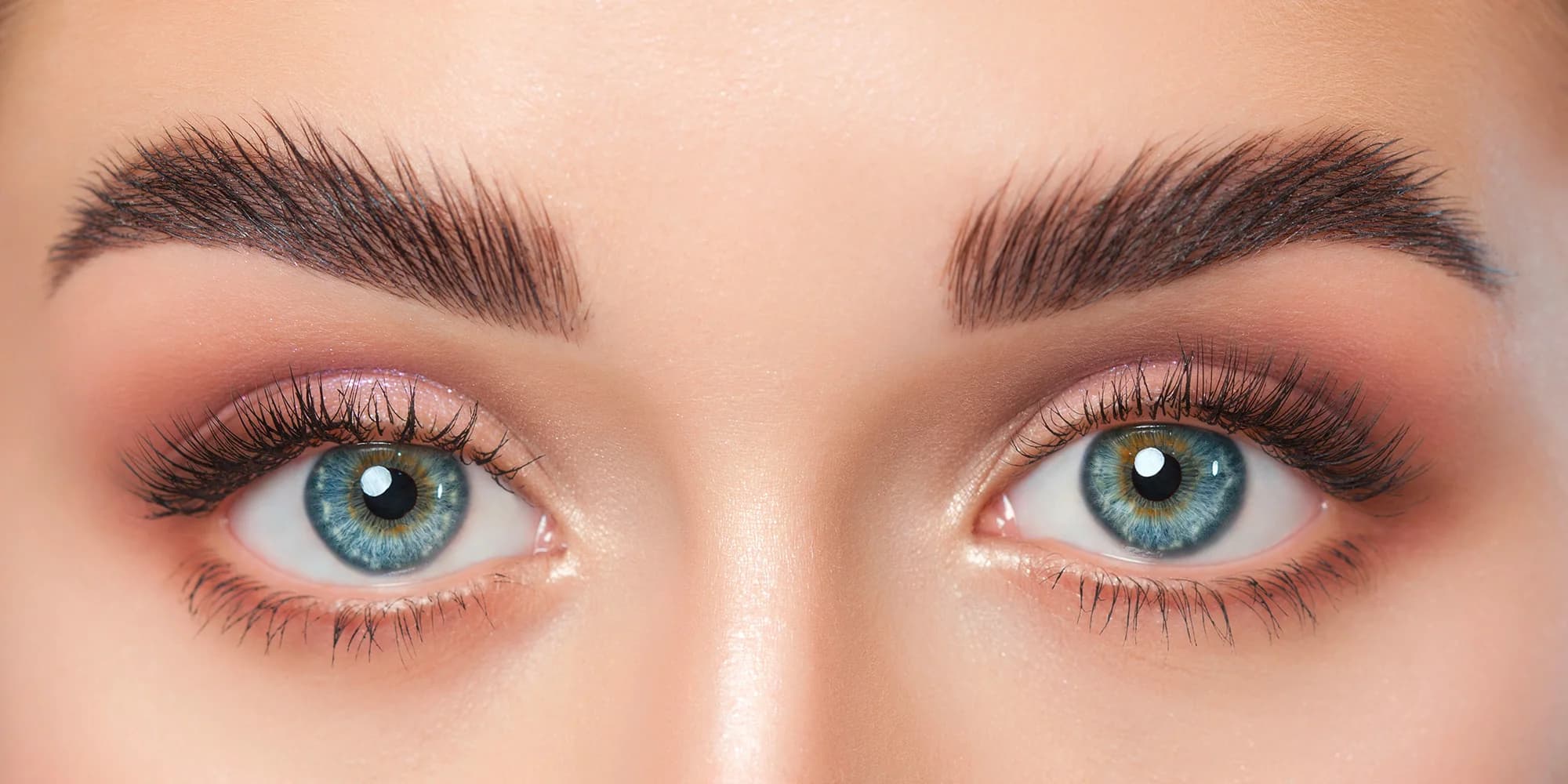 Laminace obočí i lash lifting vč. barvení a výživy či balíček obou metod