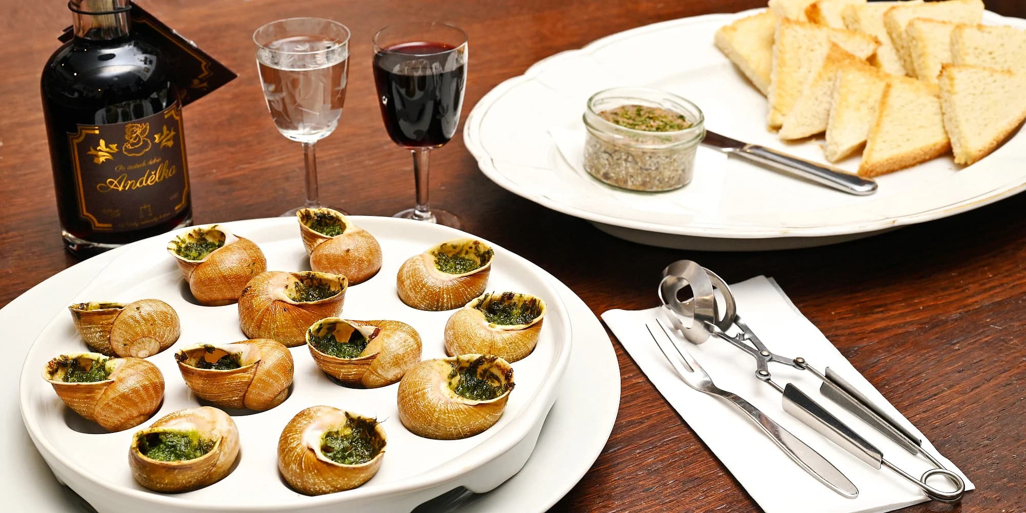 Otevřený voucher do prvorepublikového hostince v hodnotě 500–⁠⁠⁠⁠⁠⁠1200 Kč