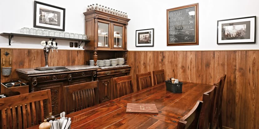 Otevřený voucher do prvorepublikového hostince v hodnotě 500–⁠⁠⁠⁠⁠⁠1200 Kč