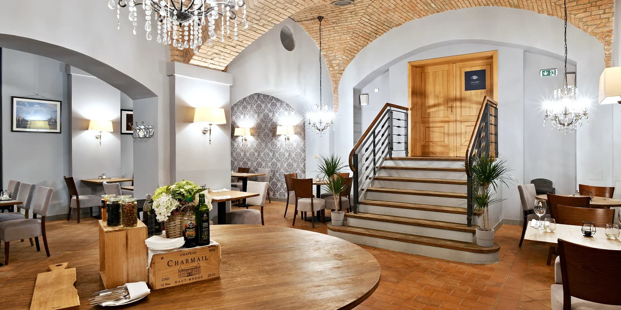 Dárkové vouchery do zámecké restaurace Chateau Ctěnice, platí na jídlo i nápoje