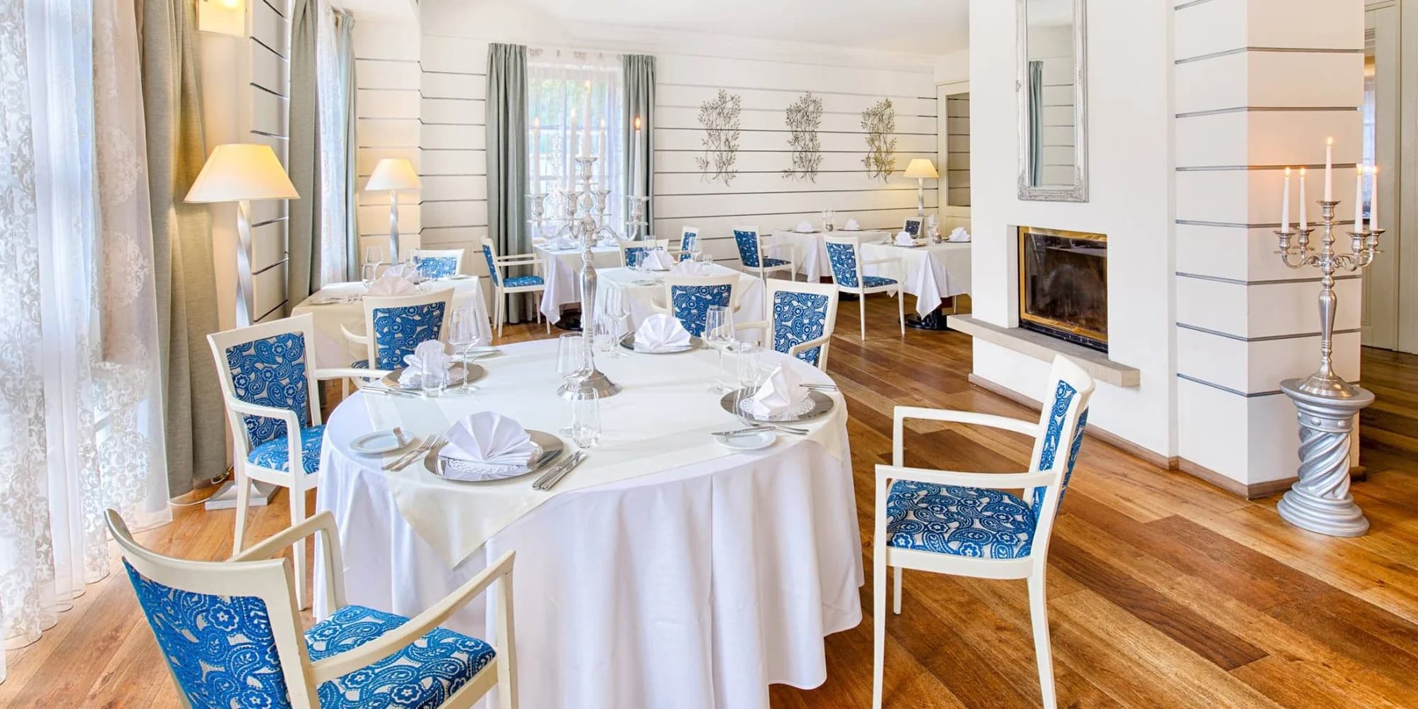 7chodové menu i vinné párování v hotelu na Malé Straně pro 2 osoby