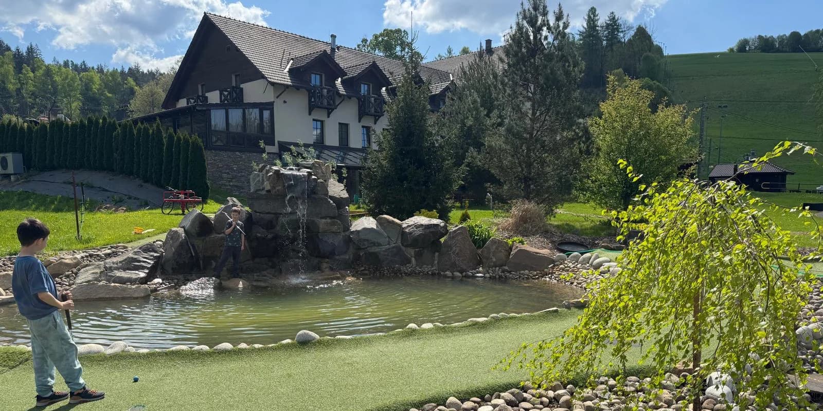 Hodina adventure golfu u hotelu Kempa pro 1, 2 nebo 4 hráče