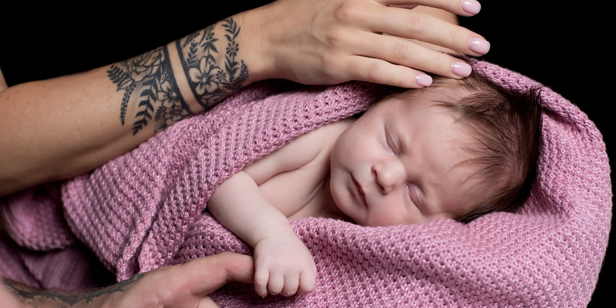 Rodinné a těhotenské focení v ateliéru: 3 retušované fotografie