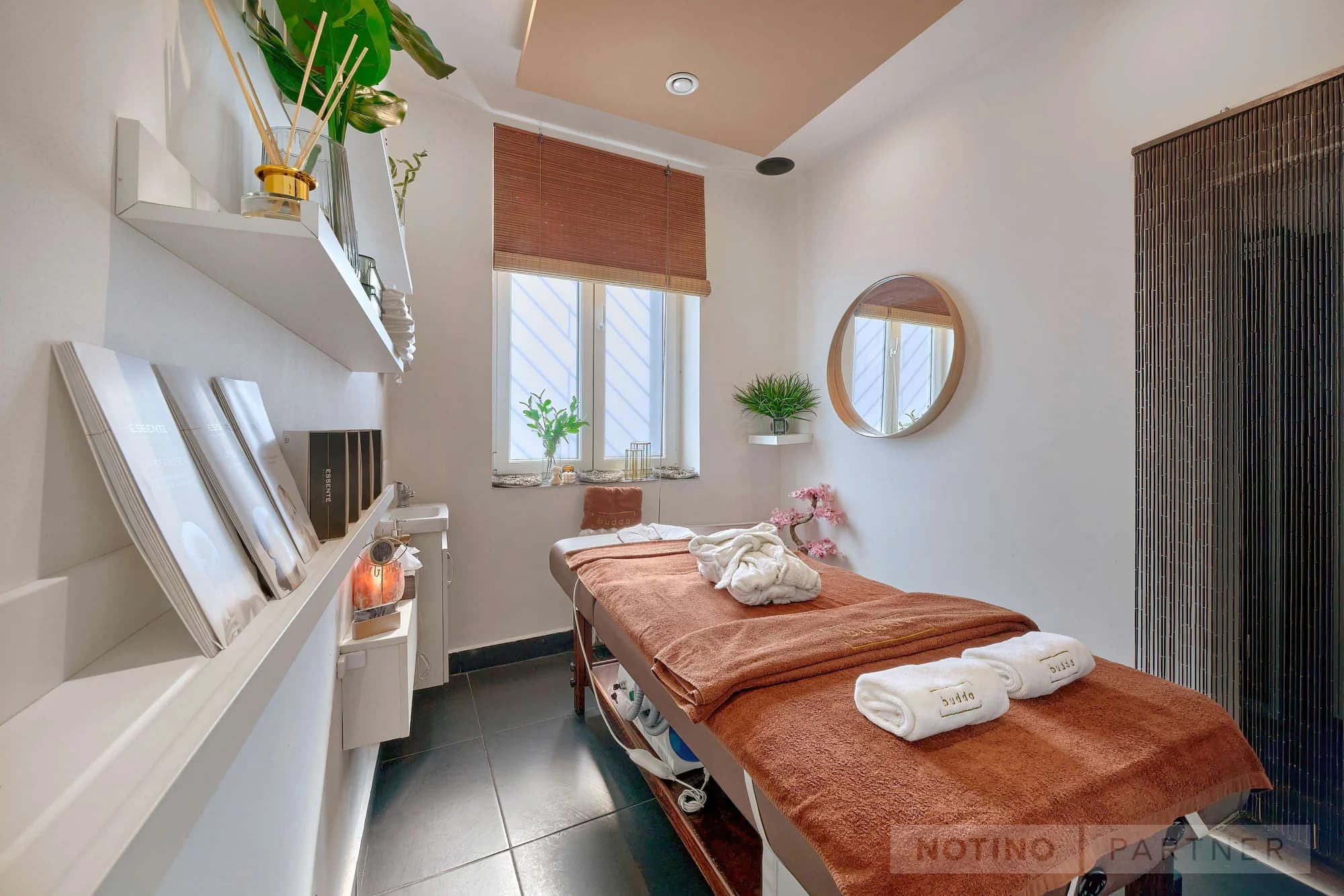 Laserová epilace pro ženy i muže: podpaží, celé ruce, břicho, záda, celé nohy i bikiny