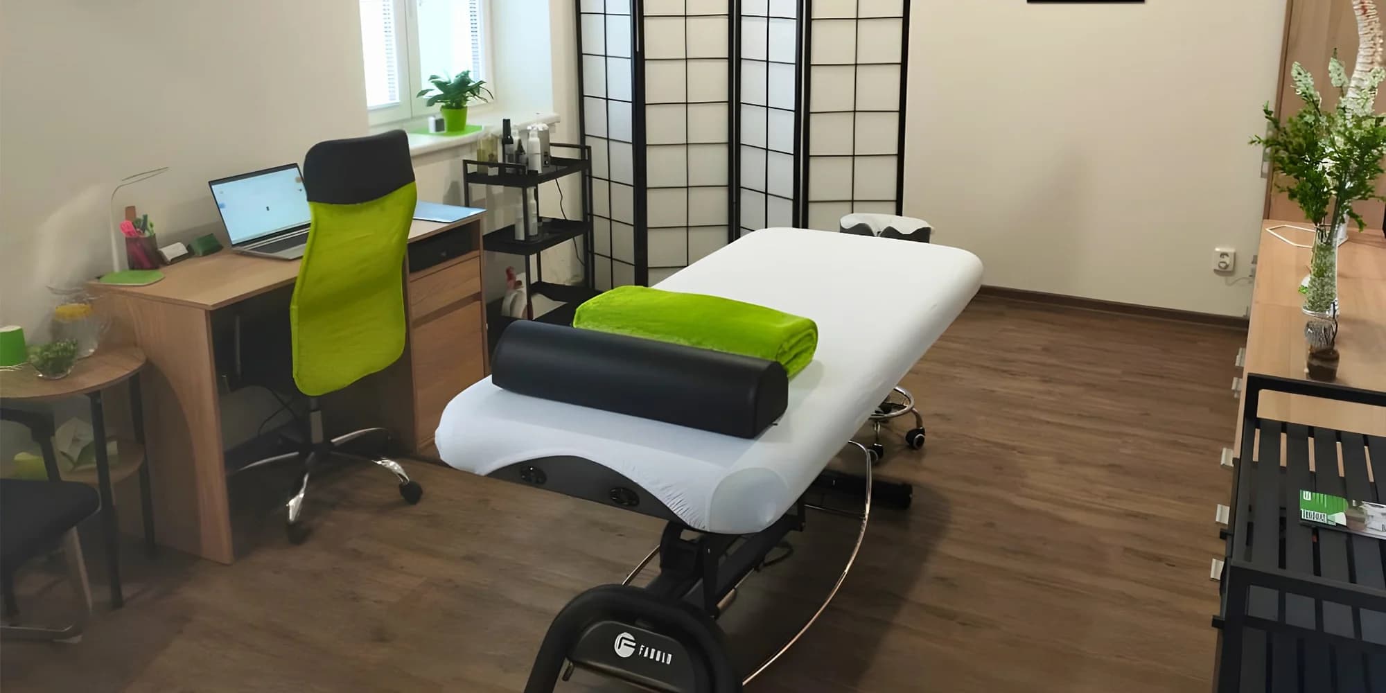 Aroma masáž: záda a šíje, končetiny nebo i celé tělo, 35–80 min.