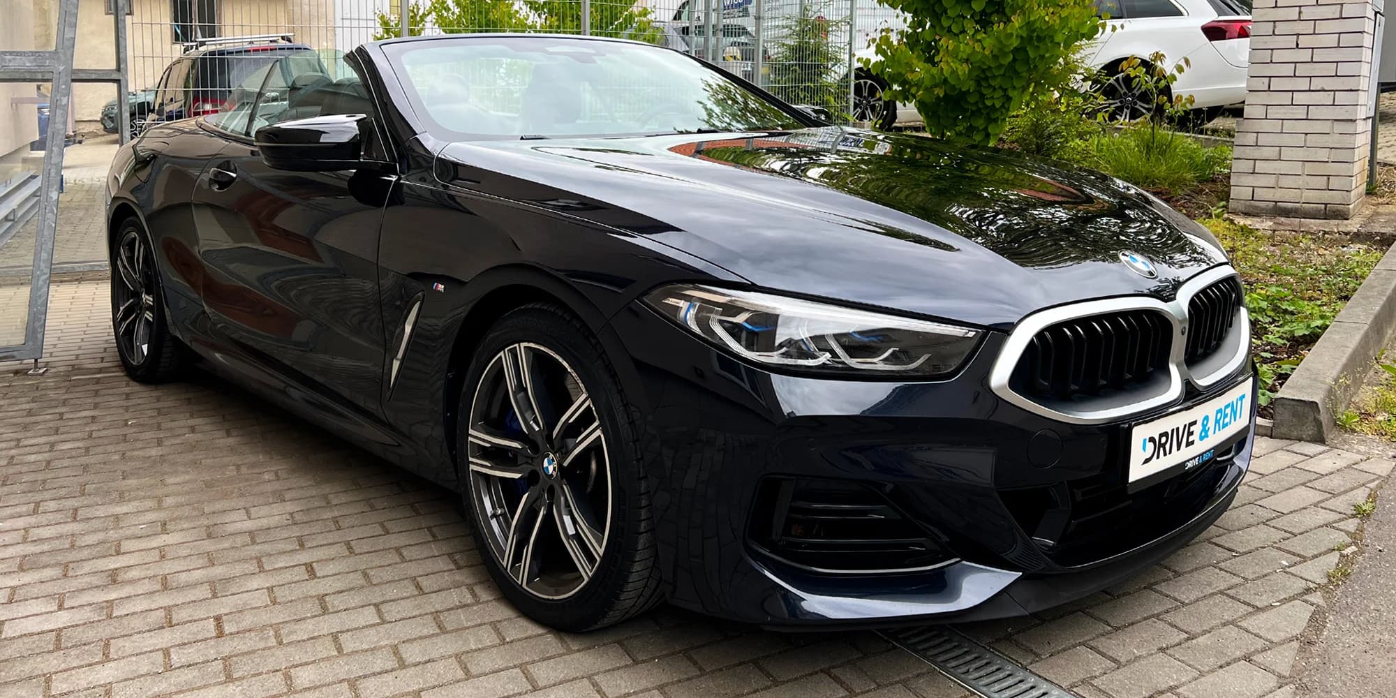 Zapůjčení BMW M850i xDrive – kabriolet pro nezapomenutelnou jízdu