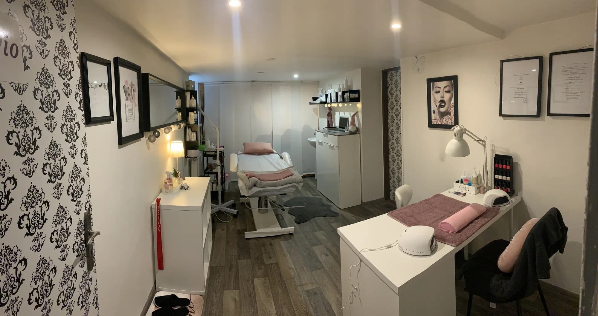 Kosmetické ošetření pro aknózní pleť s čištěním ultrazvukovou špachtlí