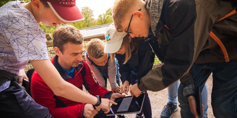 Staňte se hrdiny příběhu: venkovní únikové hry plné šifer a napětí