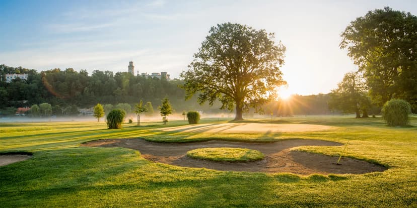 Jednodenní či dvoudenní kurz golfu v luxusním Zámeckém Golf Resortu Hluboká