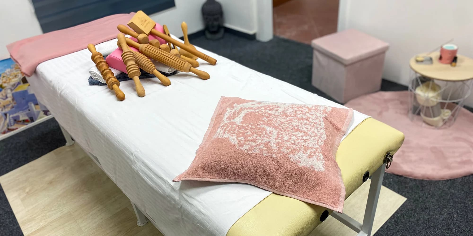Maderoterapie těla či obličeje včetně zábalu nebo relaxační masáže hlavy