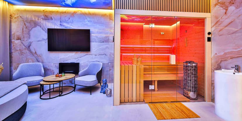 Velký whirlpool, privátní sauna, krásná relaxační zóna a drinky pro 2 osoby