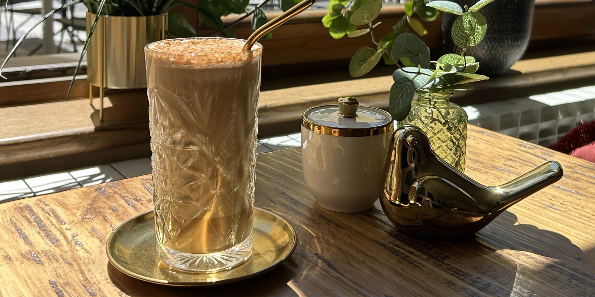 Na šálek kávy do Zlaté Koruny: cappuccino, caffè latte nebo frappé pro dvě osoby