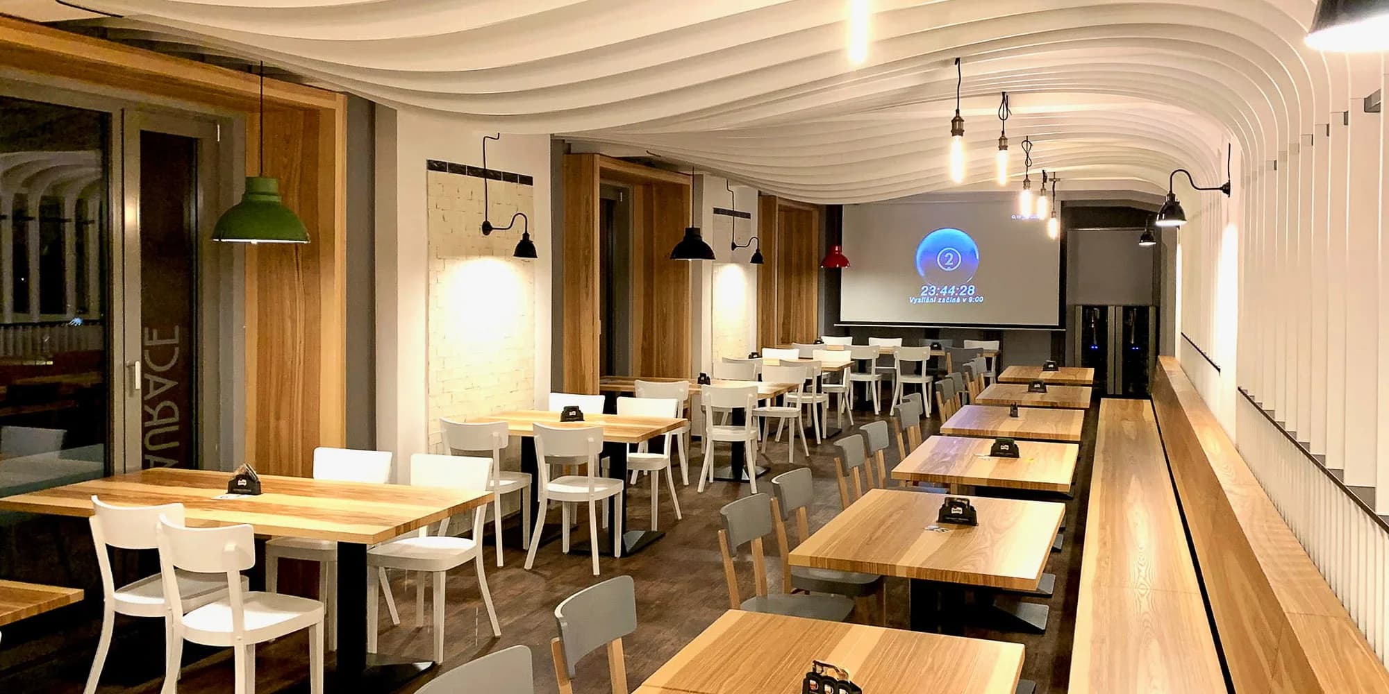 Otevřené vouchery do restaurace Pod Parou na 500, 800 či 1200 Kč