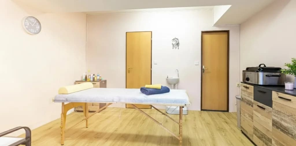 Breussova nebo lymfatická masáž: 60 či 90 min. péče pro vaše zdraví