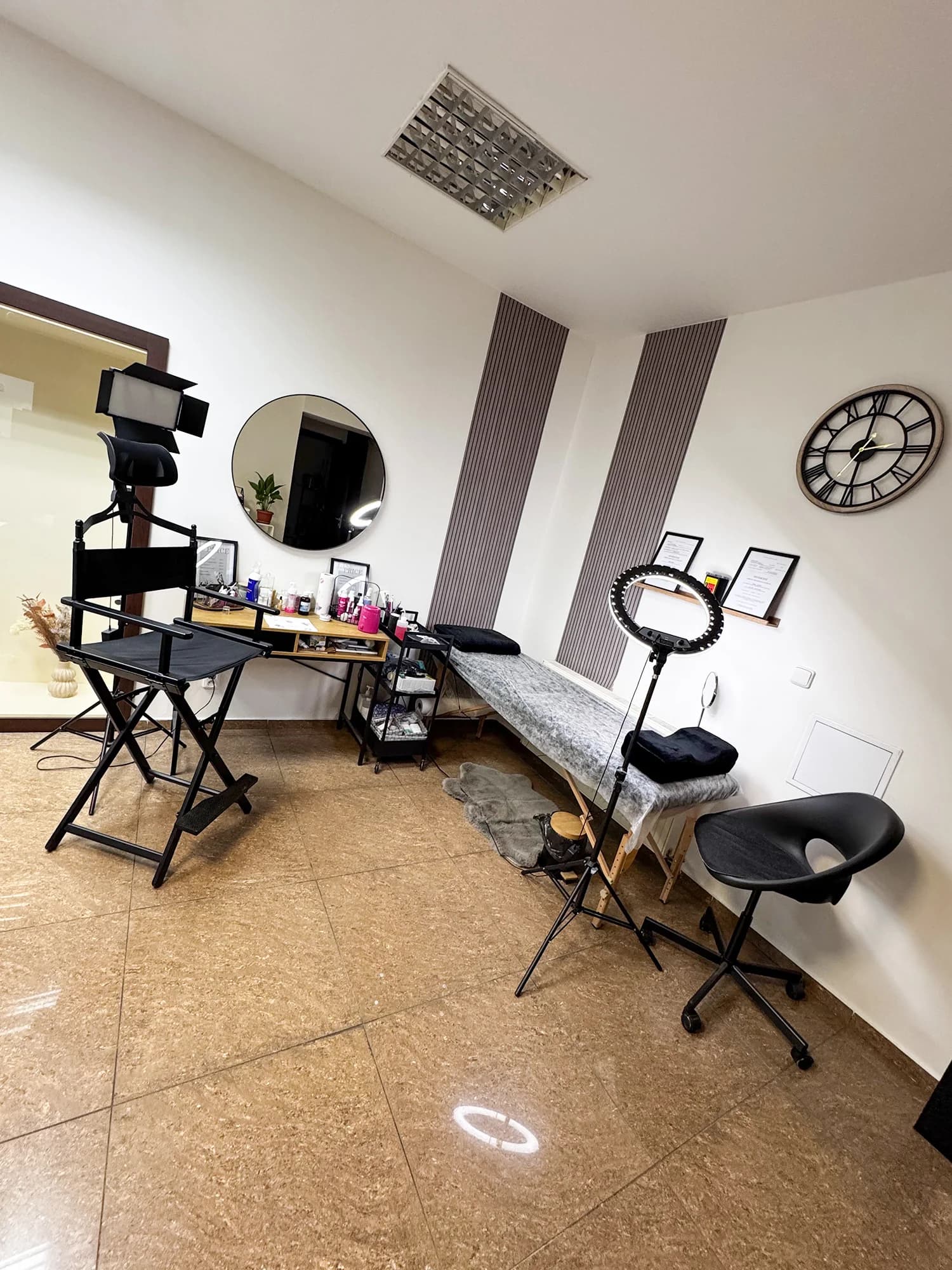 Upravená bez práce: permanentní make-up rtů či obočí