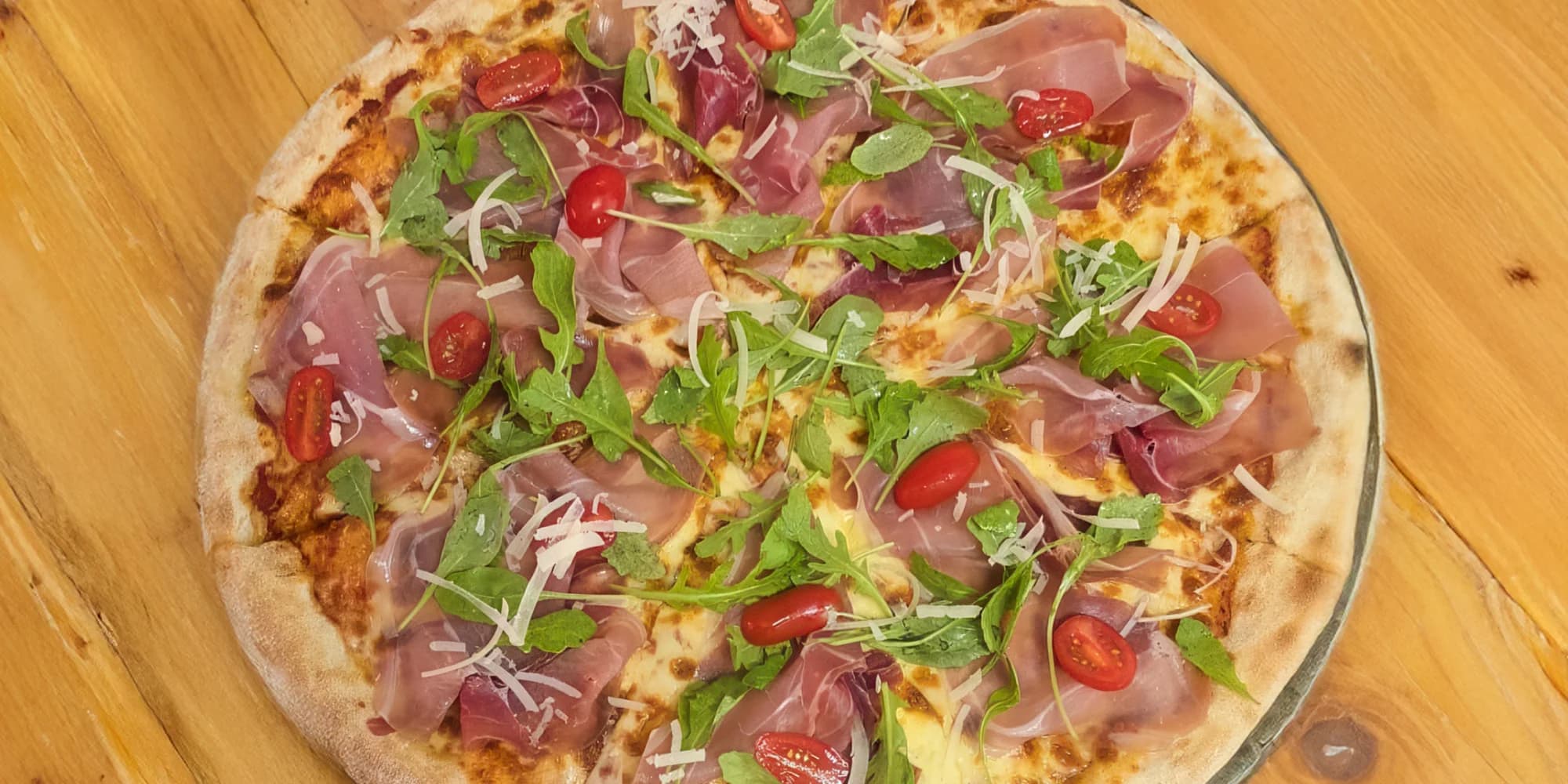 1 nebo 2 pizzy podle výběru s sebou: vyzvednutí v centru Čáslavi i rozvoz zdarma