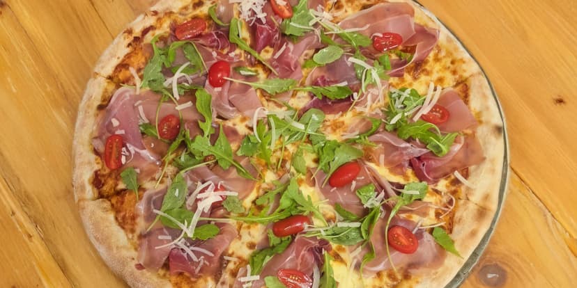 1 nebo 2 pizzy podle výběru s sebou: vyzvednutí v centru Čáslavi i rozvoz zdarma