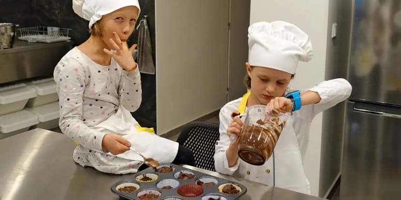 Kurzy pečení a vaření pro jedno i dvě děti: makronky, donuty, cupcaky, domácí těstoviny i sushi