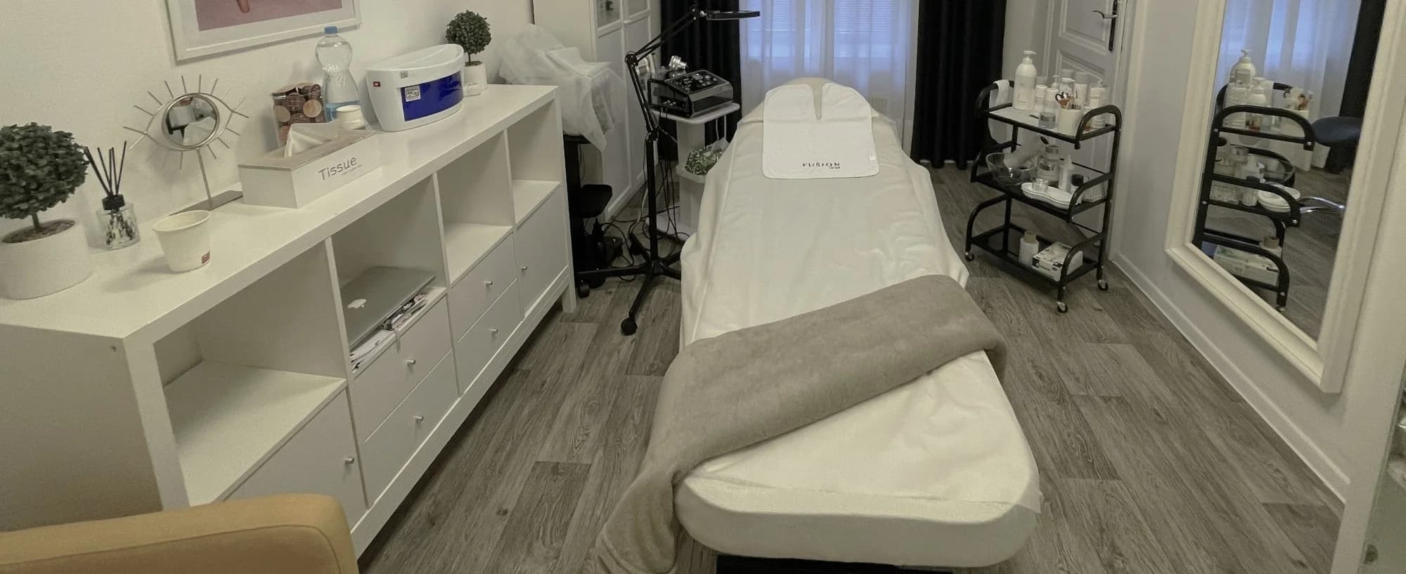 Kosmetická ošetření pro každého: hydratační péče, anti-age, pro problematickou pleť i microneedling