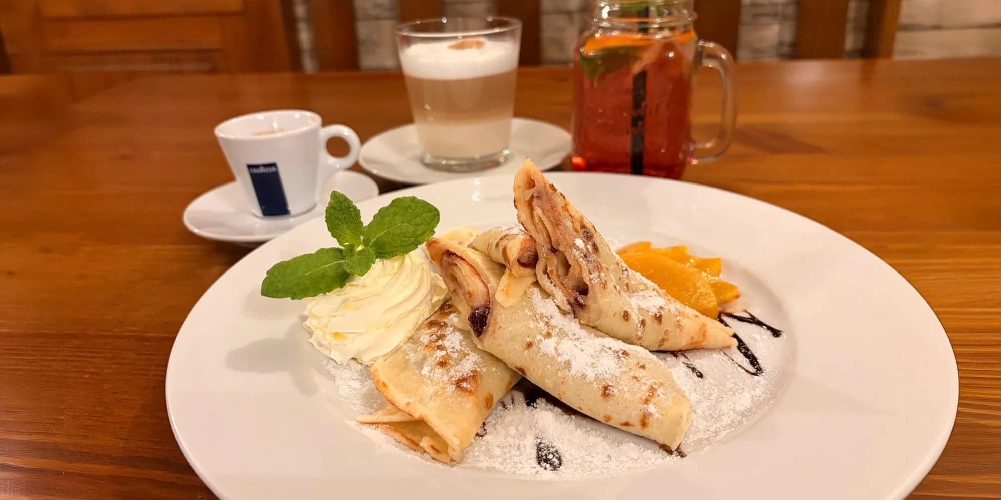 Palačinky se zmrzlinou nebo skořicové lívance, káva a limonáda pro 1 i 2 osoby