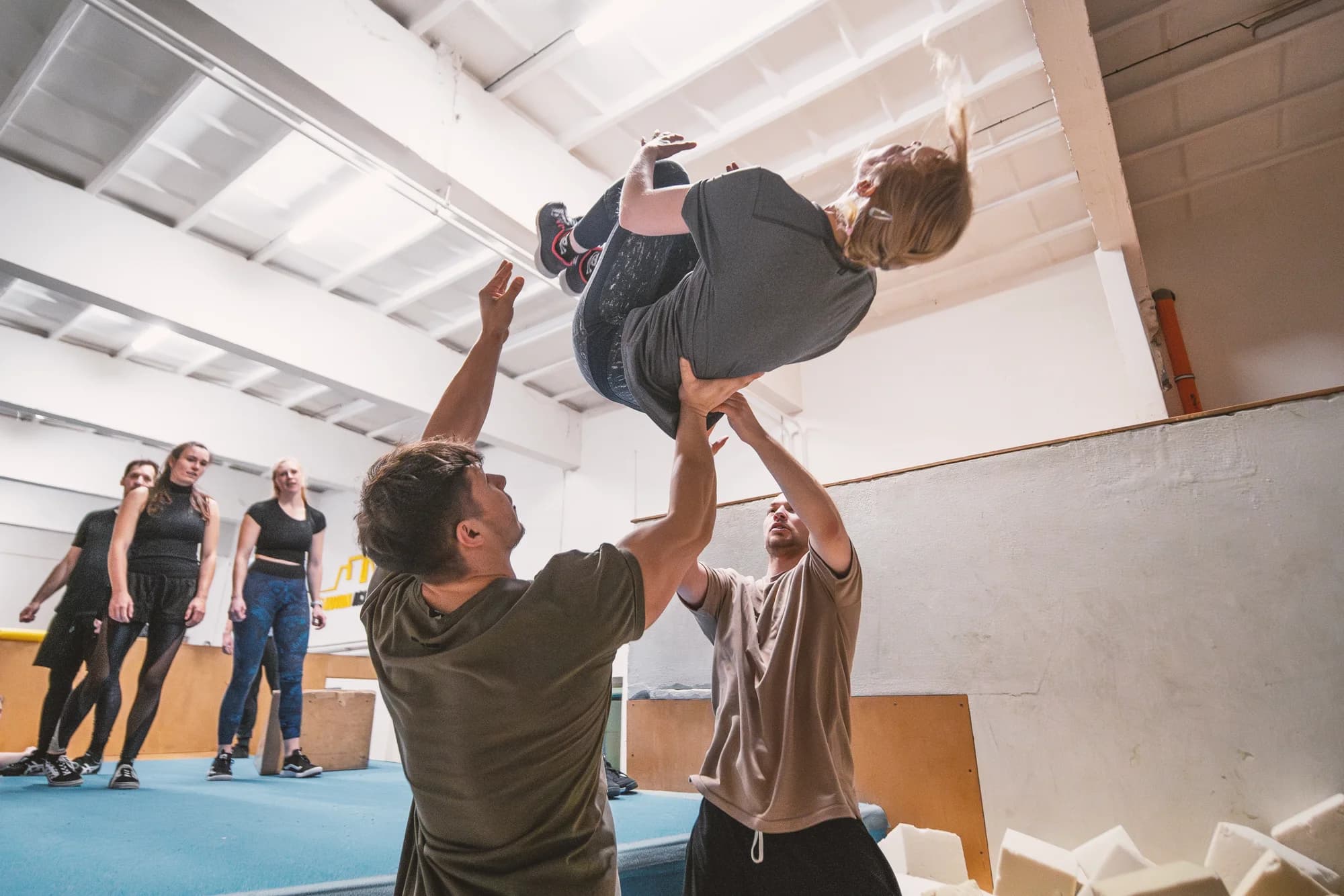 Parkour pro rodiče s dětmi: 2 hod. společného tréninku na zkoušku v In Motion Academy