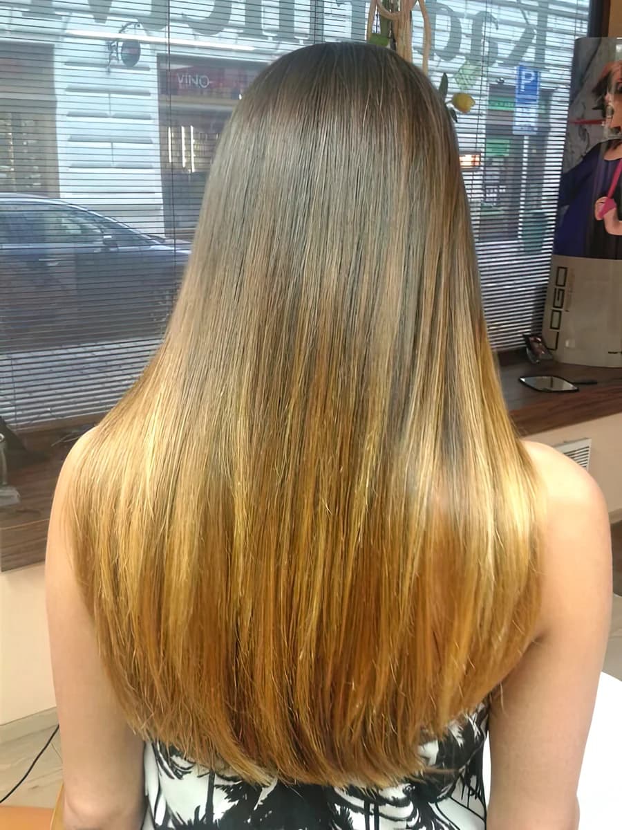 Profesionální péče o vlasy v centru Prahy: střih, barvení, brazilský keratin i laminace pro hloubkovou regeneraci