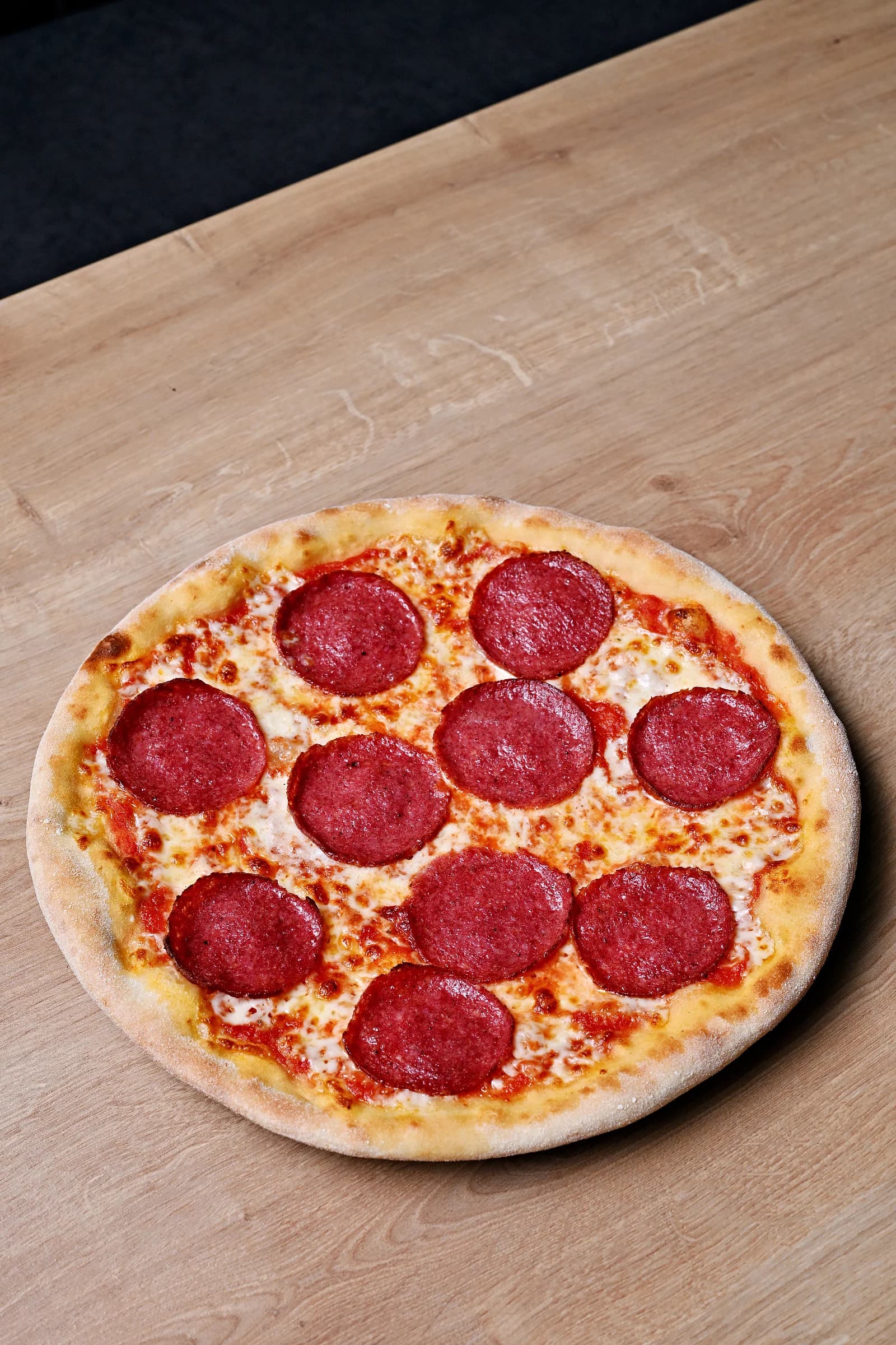 Italská pizza dle vlastního výběru pro 1 až 2 osoby: tuňáková, vegetariana i salámová