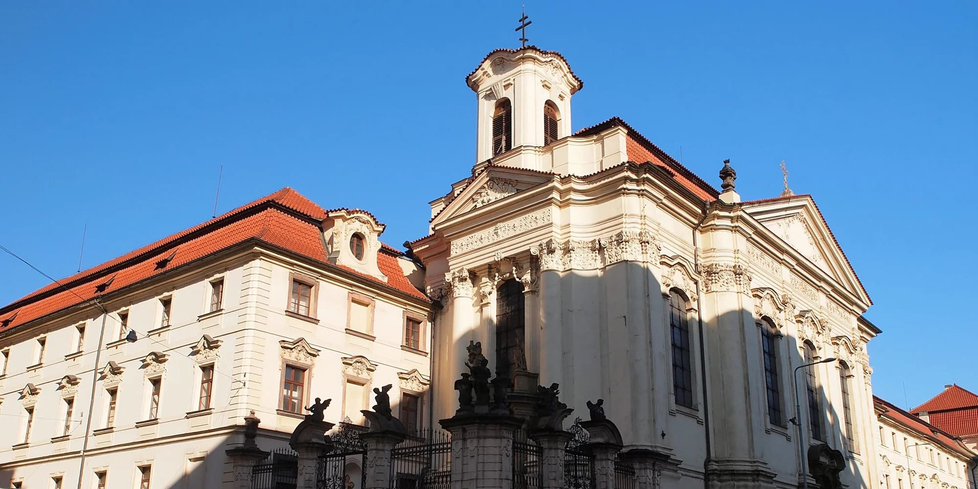 Vstříc historii: komentovaná prohlídka –⁠⁠⁠⁠⁠⁠ Praha a 2. světová válka, pro 1 či 2 osoby