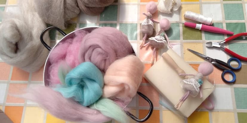 Kreativní tvoření z ovčí vlny: workshop výroby víl a andílků pro 1 i 2 osoby