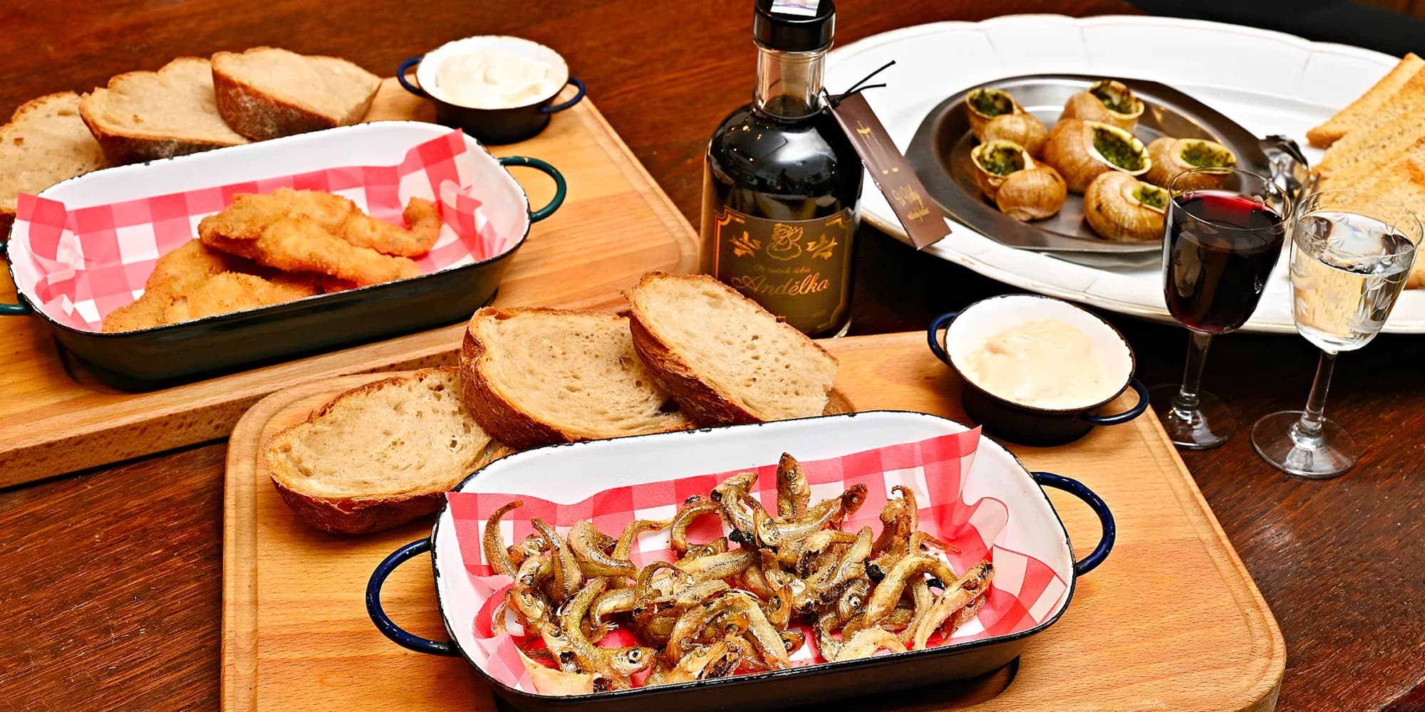 Degustační menu s grundlemi, žabími stehýnky a šneky pro 2 osoby