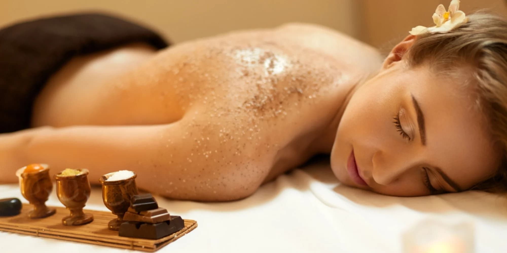 Zimní relaxační balíčky na 90 až 120 minut: bylinkový peeling, zábal i celotělová masáž