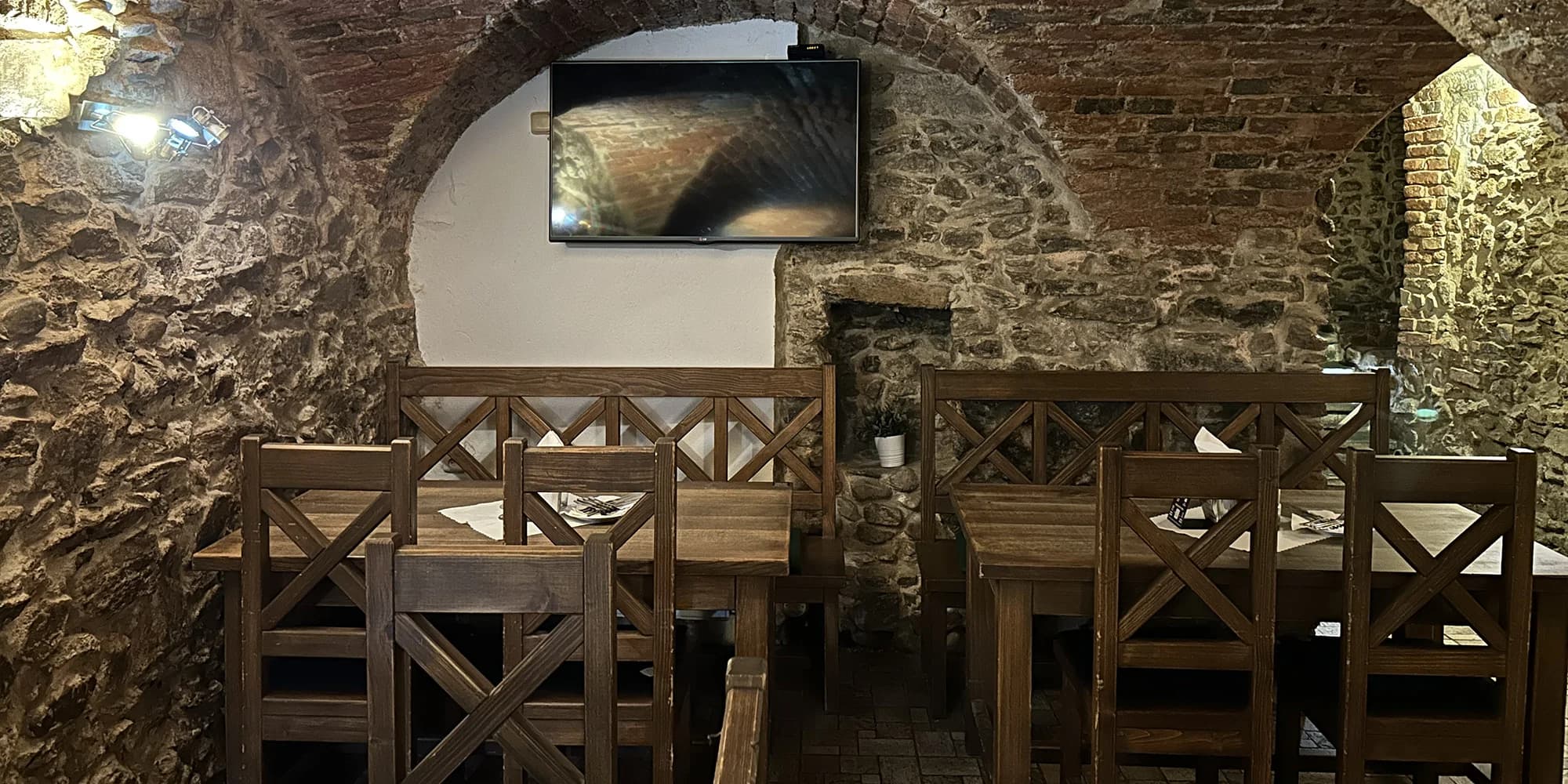 500 g tataráku z roštěnce a k němu topinek, kolik sníte