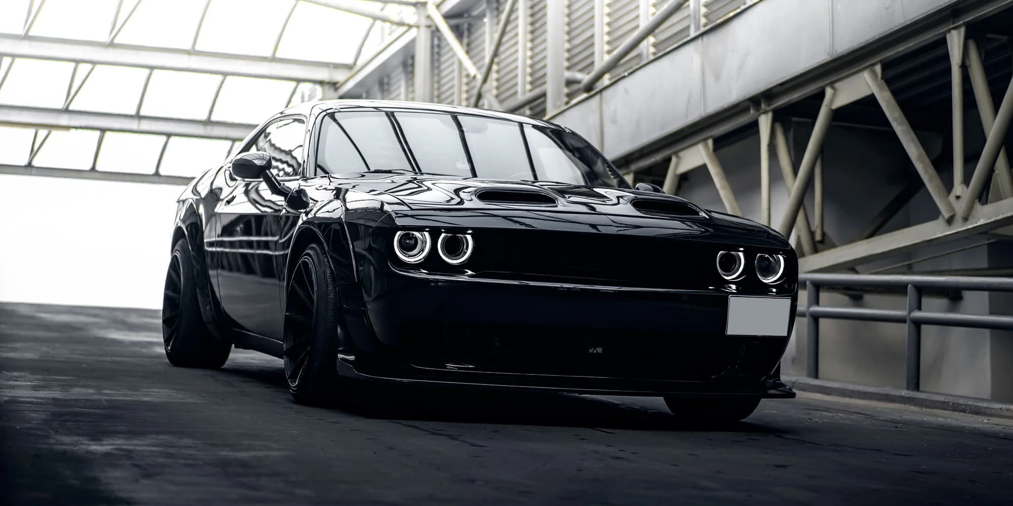 15–50min. jízda v Dodge Challenger Widebody: Síla a styl na maximum