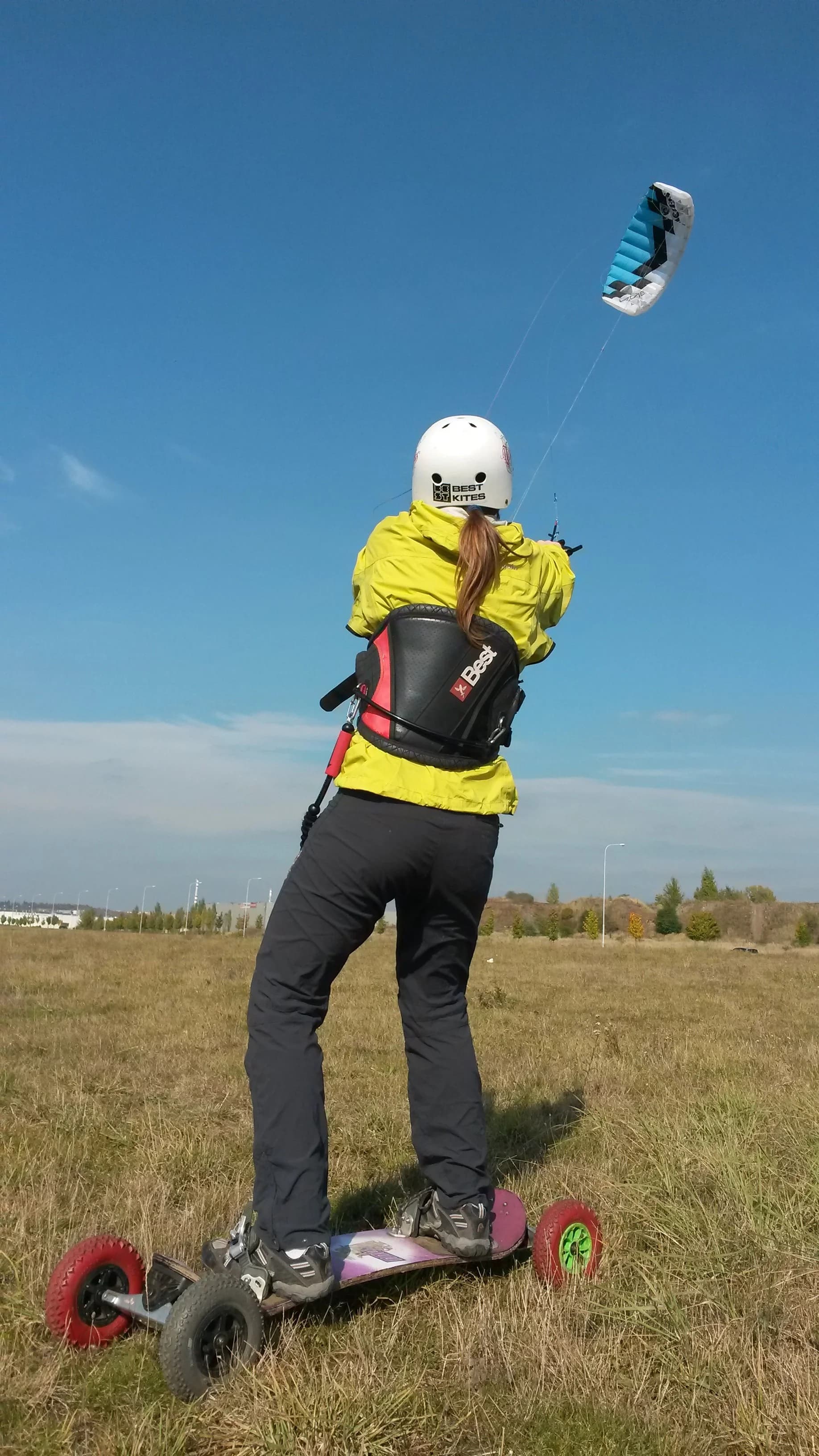 Úvodní nebo celodenní kite kurz pro 1 osobu: Praha, Brno, Ostrava, Adolfov