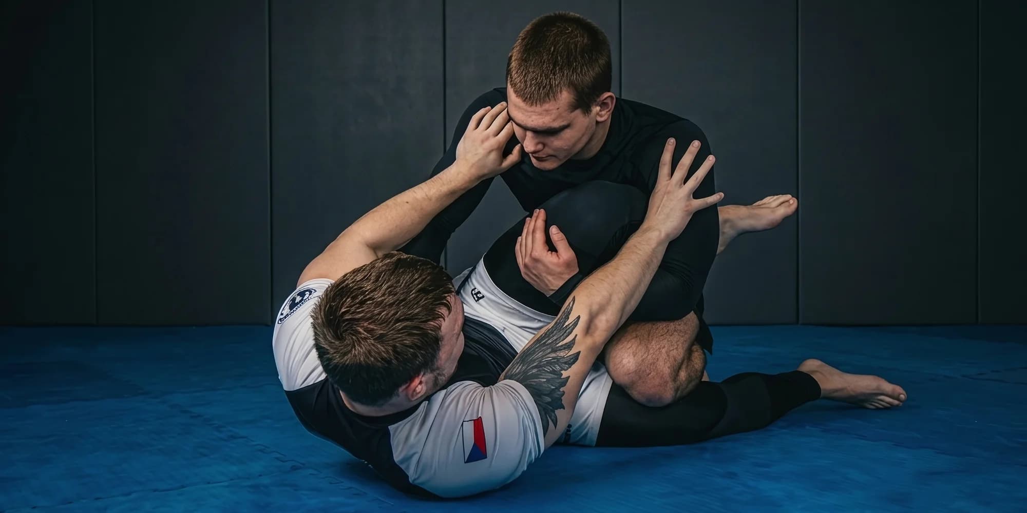 Kondiční kickbox a brazilské jiu-jitsu i wrestling: permanentka na měsíc, tři či rok