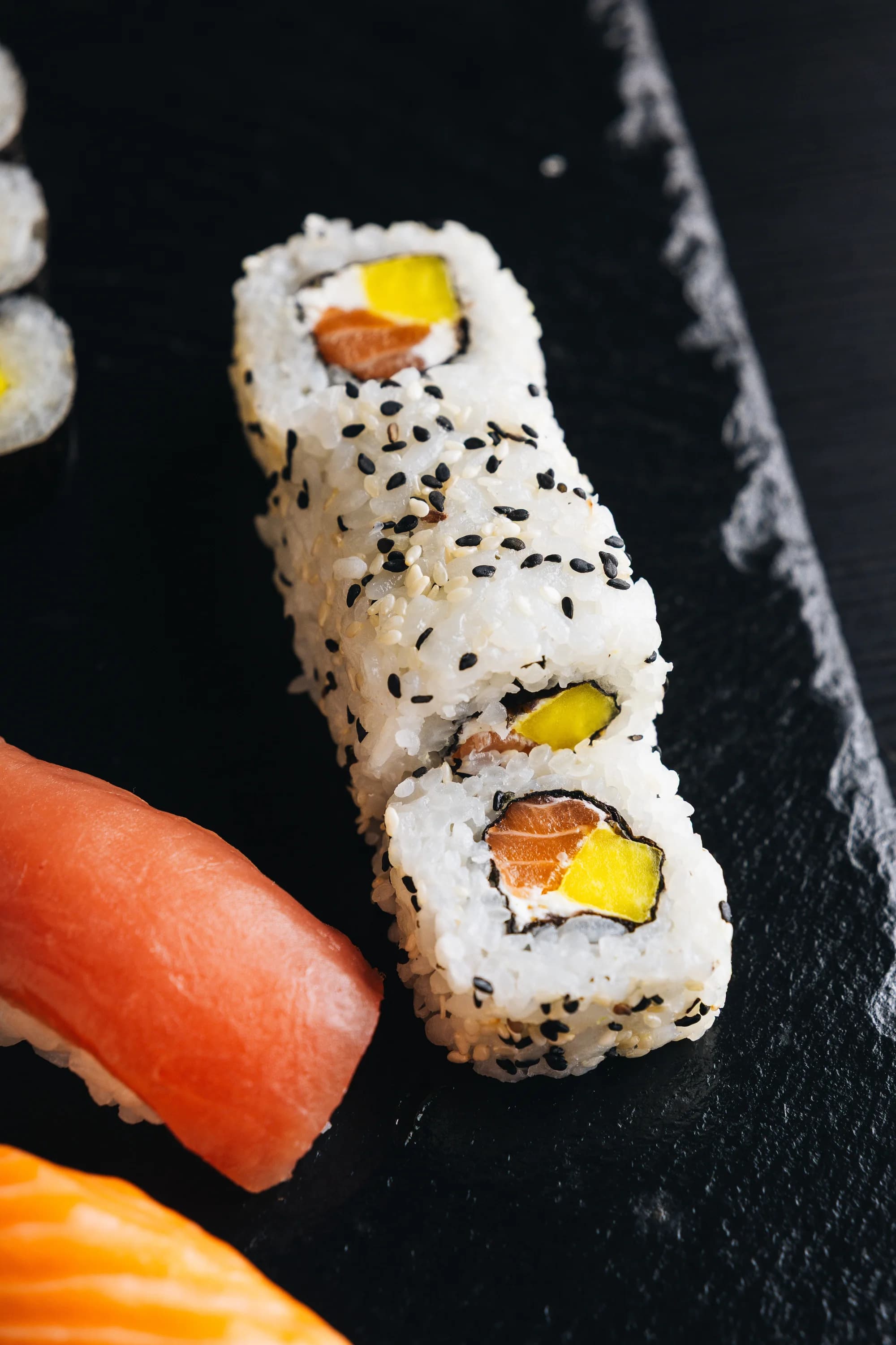 Otevřené vouchery do Sushi Hub: 500 Kč až 2000 Kč na sushi a poke bowly k odnosu s sebou