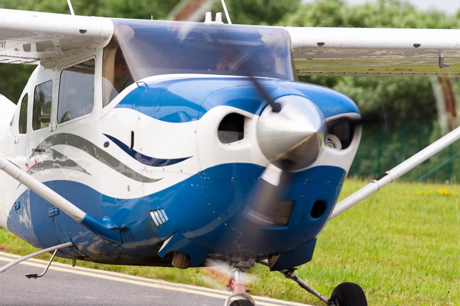 Vzhůru do oblak: seznamovací let i možnost pilotování moderního letounu Cessna 172SP G1000