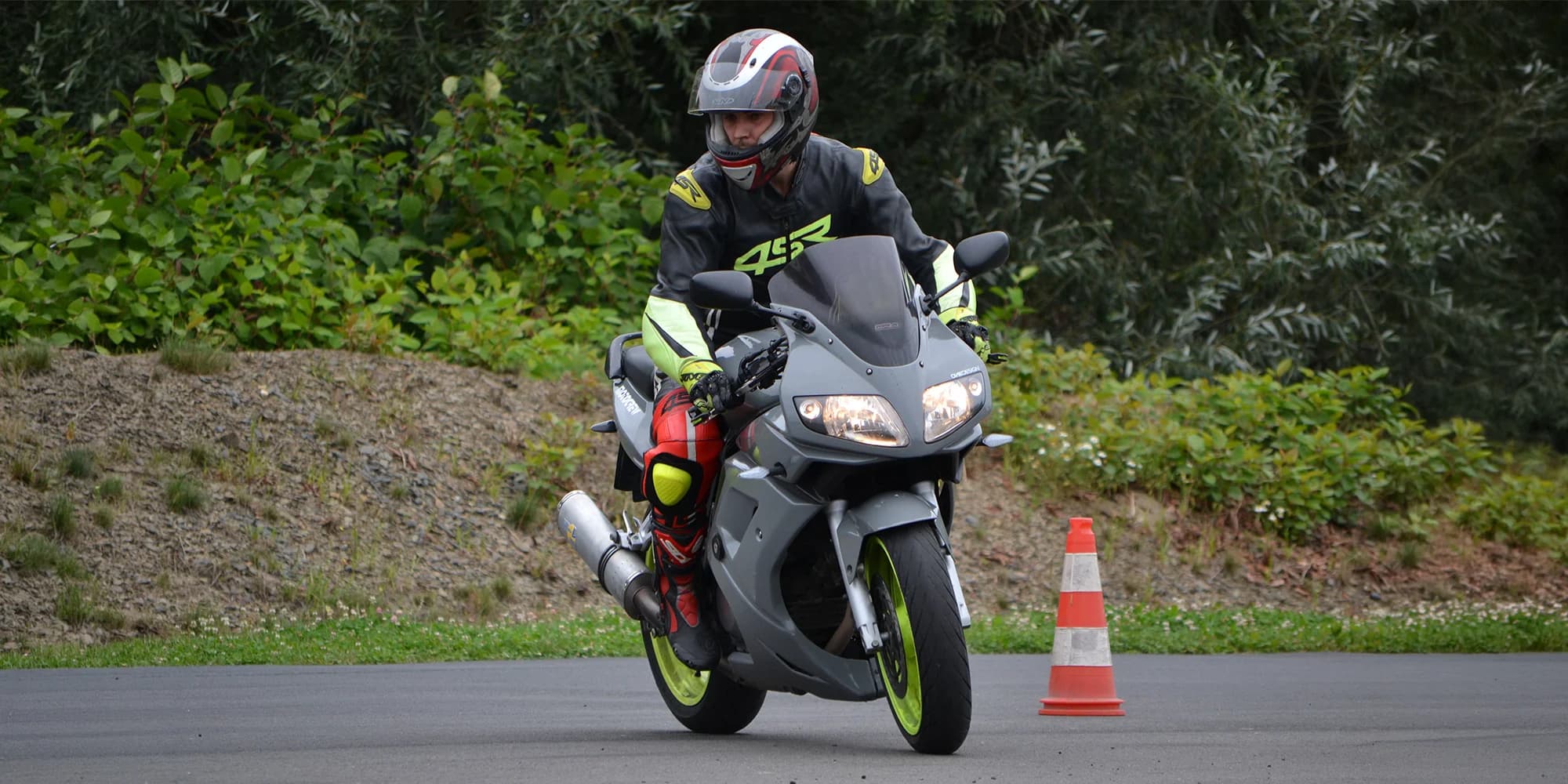 Celodenní kurz bezpečné jízdy na motorce v Ostravě
