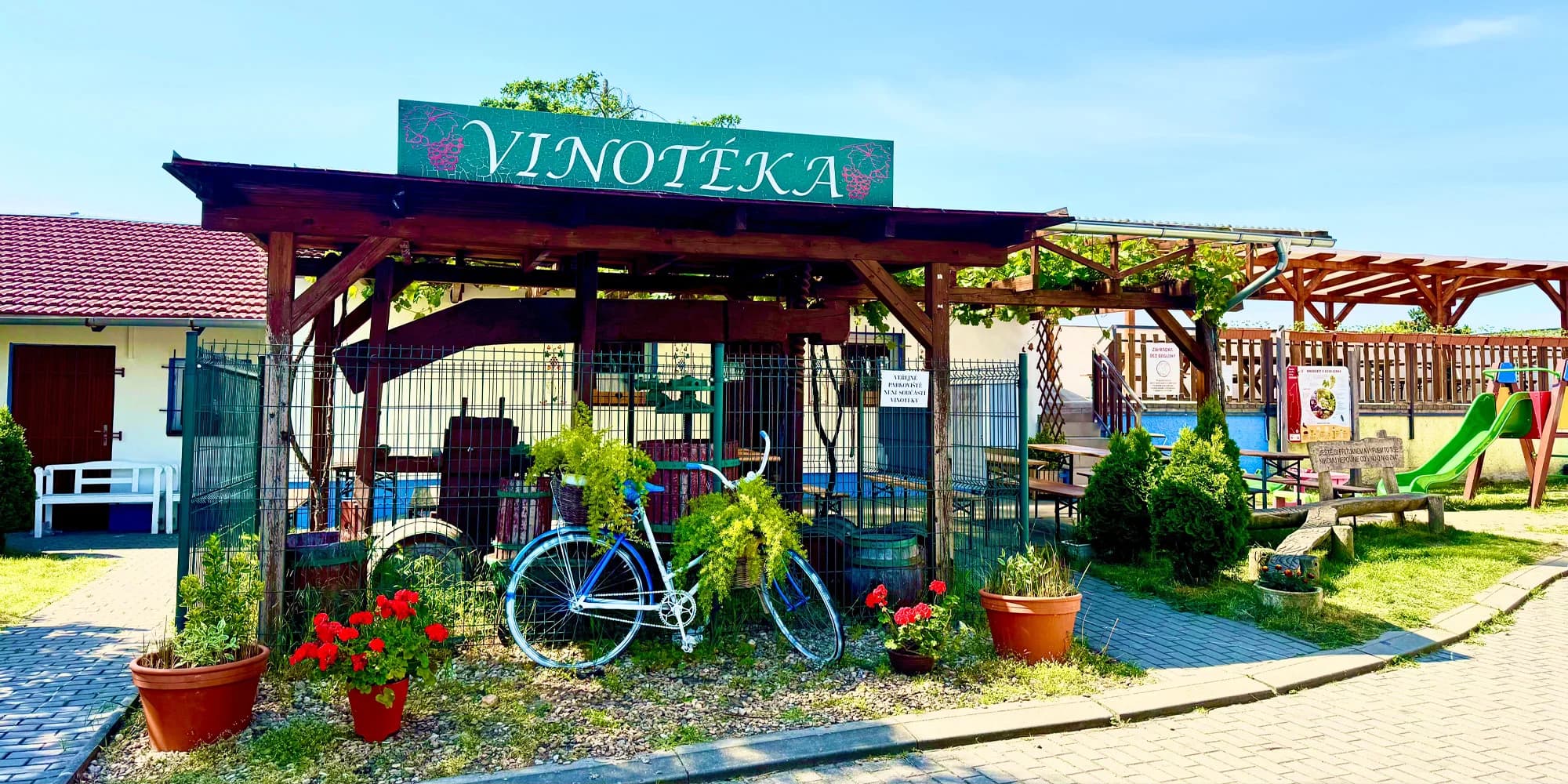 Otevřený voucher v hodnotě 300-500 Kč do Vinotéky za obecňákem ve Vranovicích