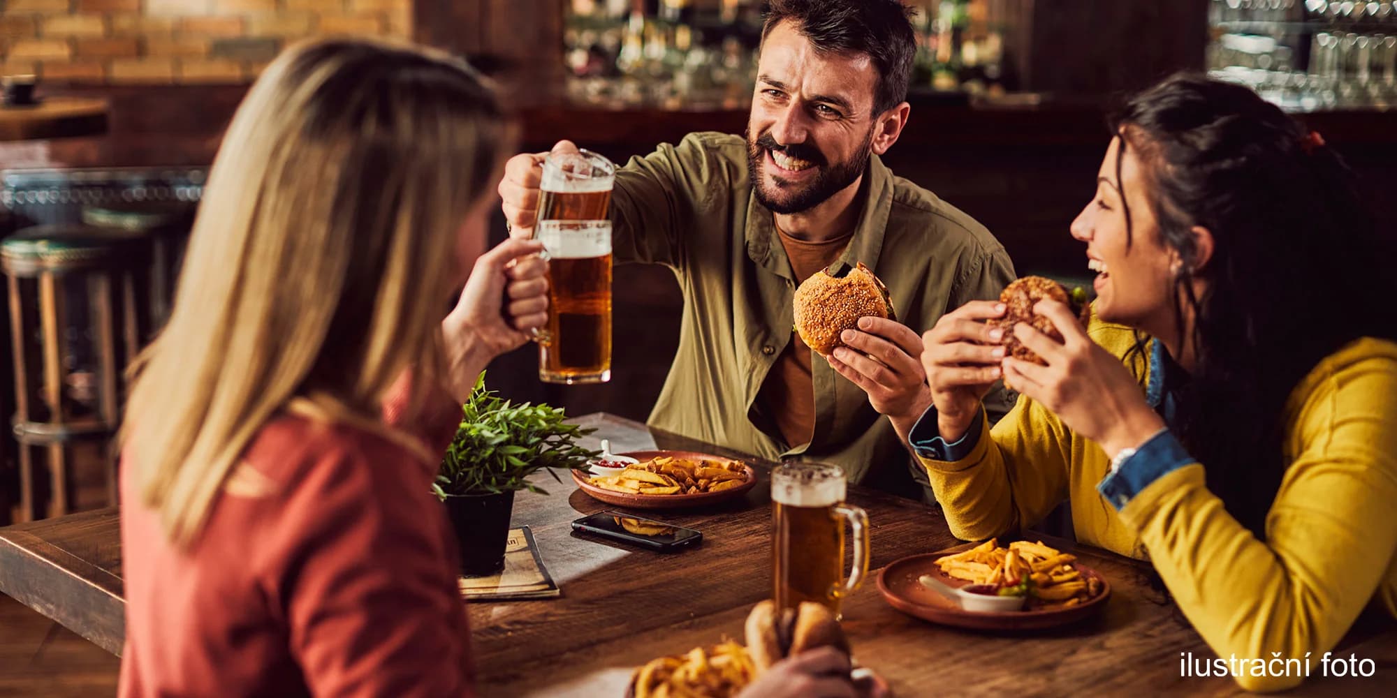 Hodnotový voucher na 250–500 Kč na cokoli z menu lodi Kamina na Vltavě