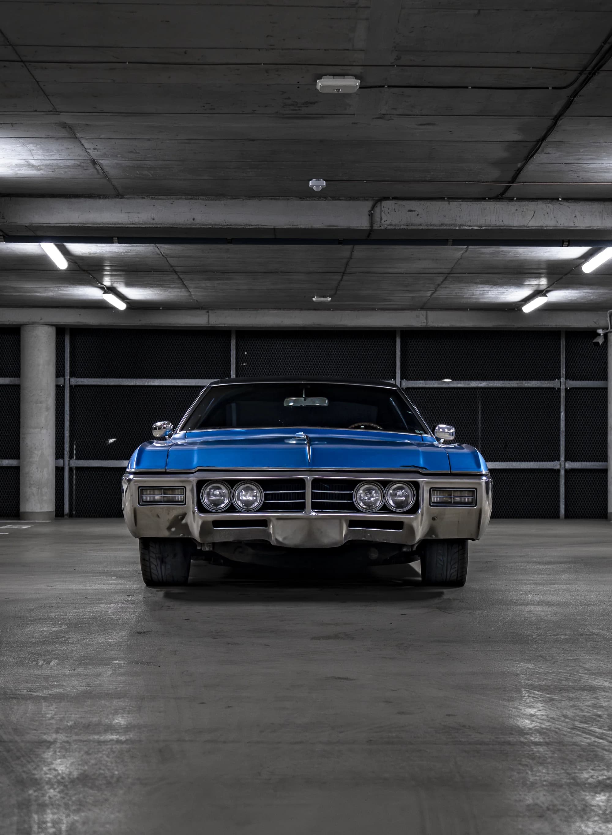 Jízda v legendárním veteránu: až 60 min. v Dodge Charger nebo Buick Riviéra