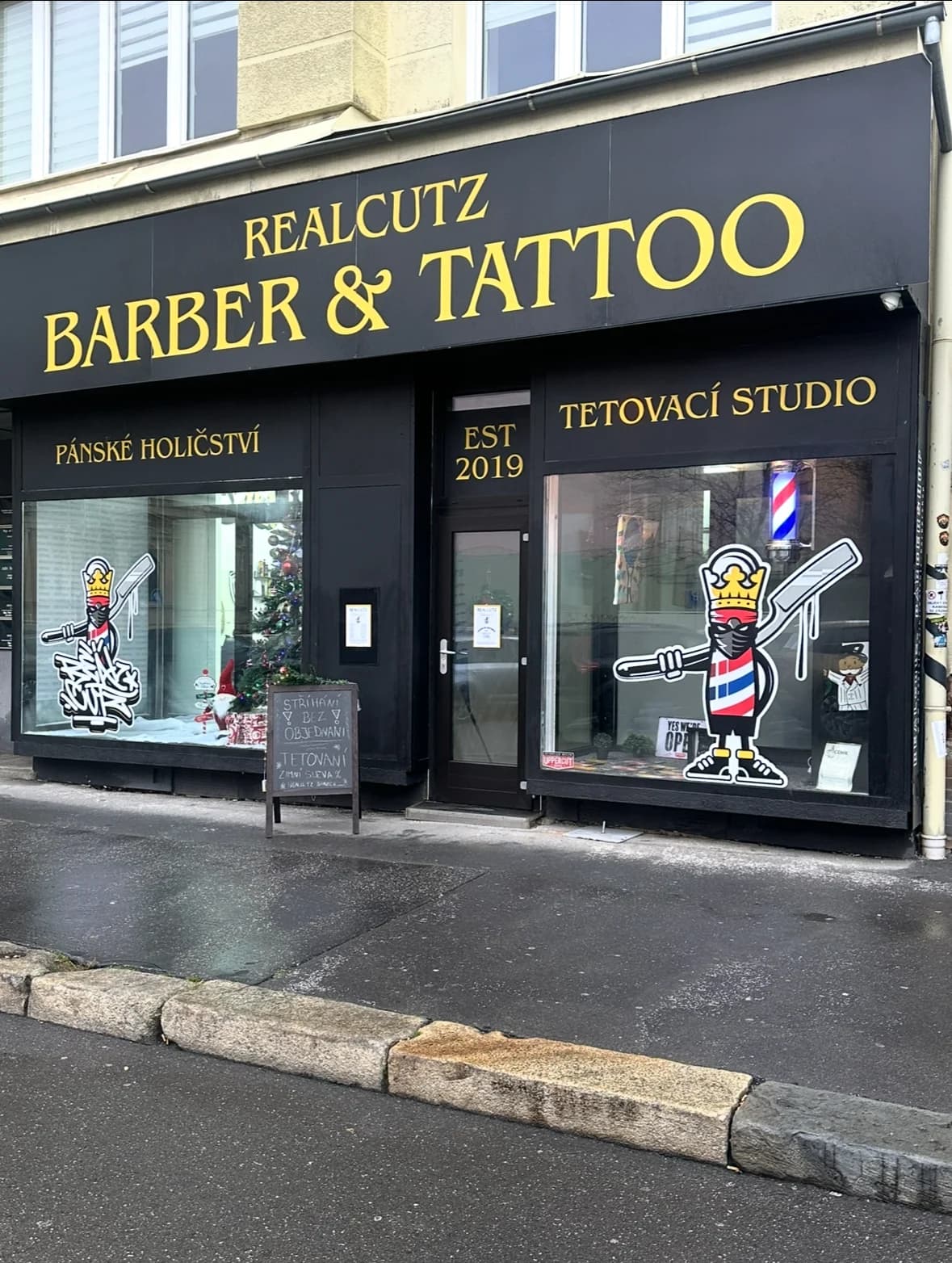 Buďte za elegána: kompletní barber balíček v centru Ostravy