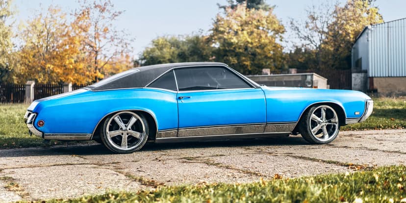 Pronájem legendárních veteránů na 3–48 hod.: Dodge Charger a Buick Riviéra