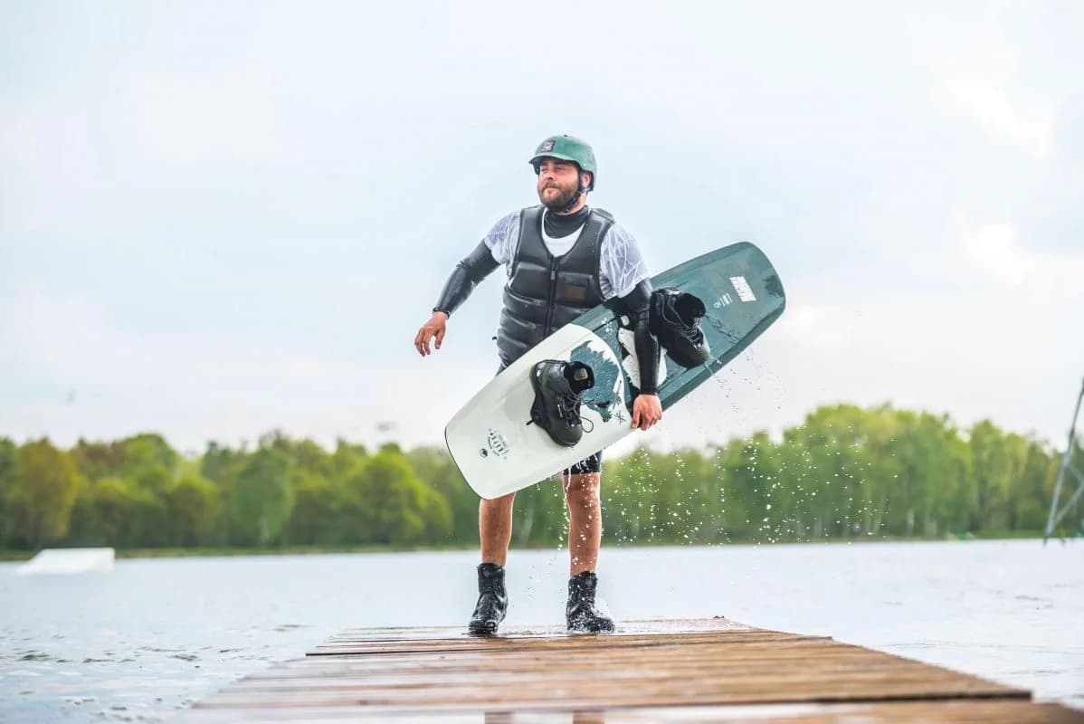 Jízda po vodní hladině: wakeboarding na 15–60 minut vč. vybavení, případně také instruktora, 1 až 4 osoby