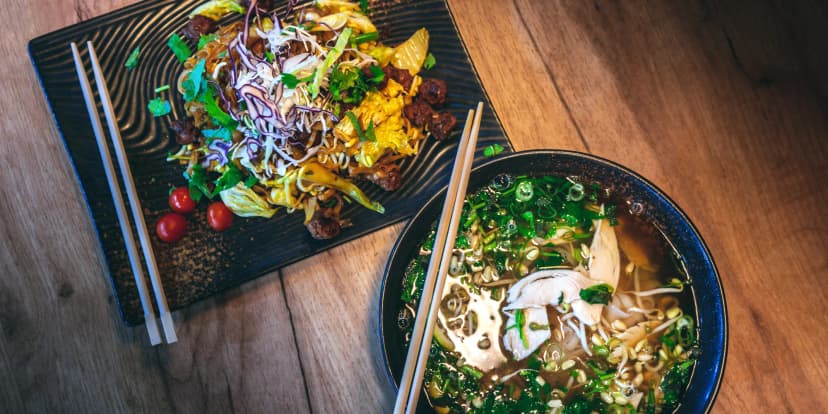 Voucher na 400 Kč do asijské restaurace Pho Viet: polévky, saláty, hlavní chody i dezerty
