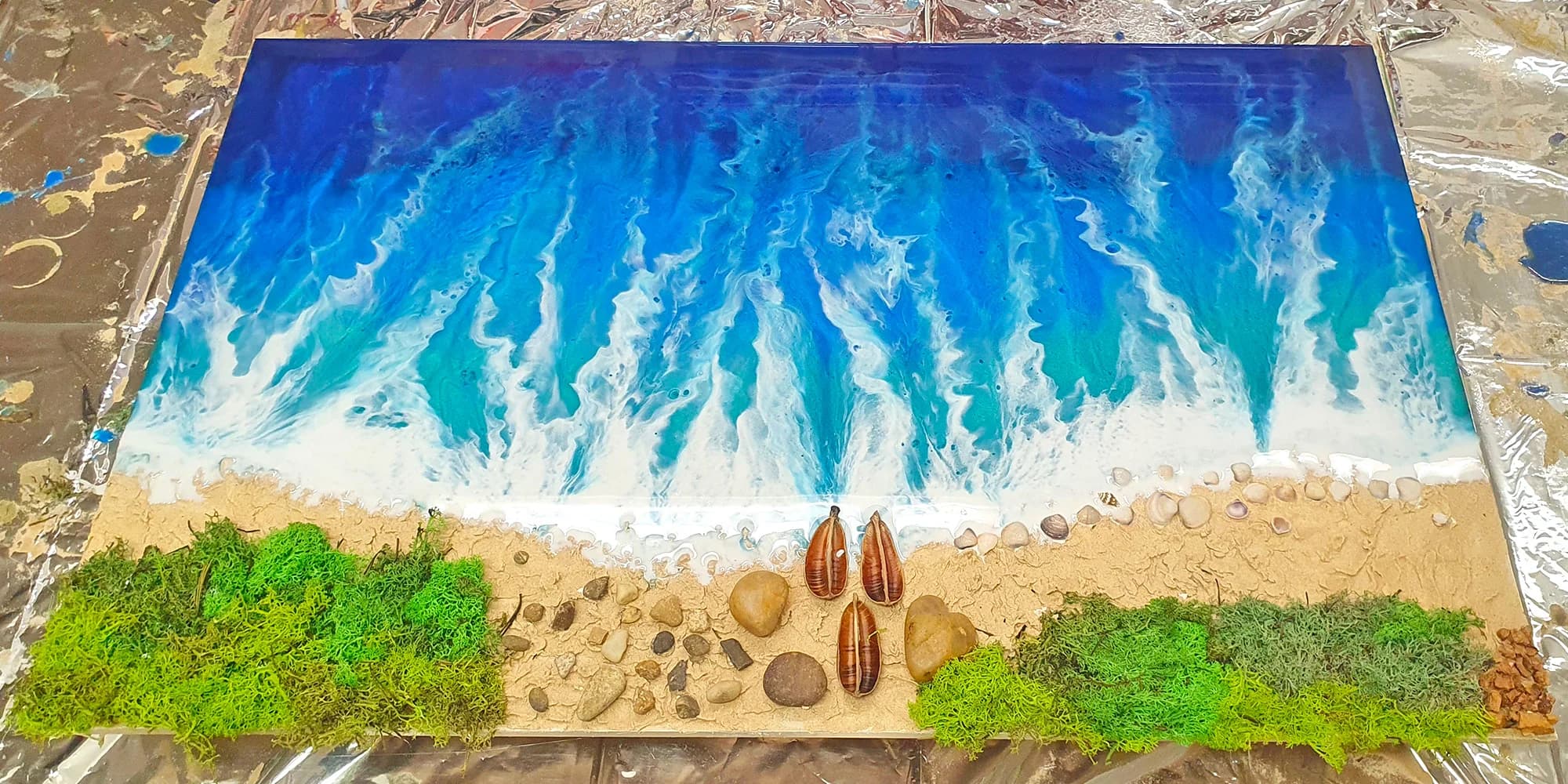 Kurz vyrábění z epoxidové pryskyřice: prkénka, podtácky, obraz moře či abstrakce