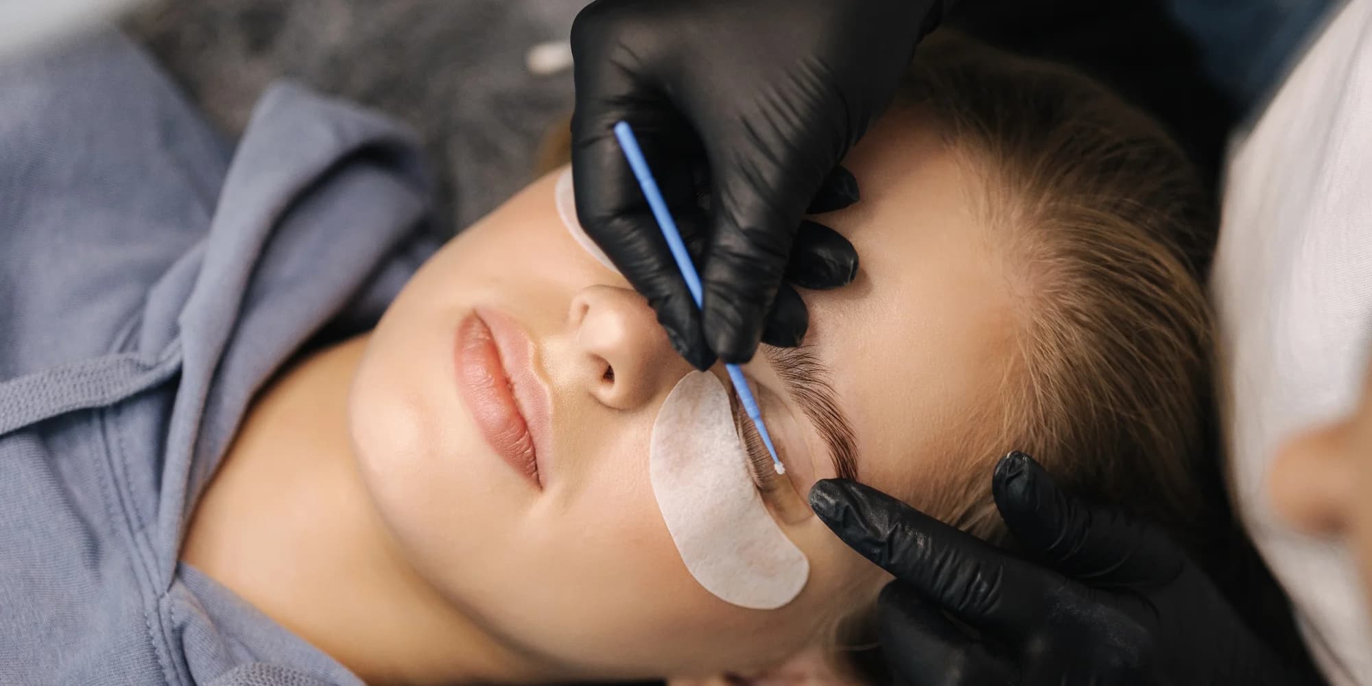 Úprava, barvení i laminace obočí a lash lifting v centru Prahy