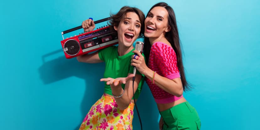 Karaoke párty v 90's World: 2 hodiny zábavy až pro 9 osob, vč. vstupu do zážitkového muzea