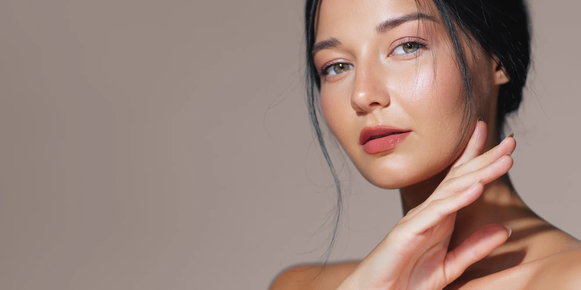 Kosmetika pro ženy: lifting, laminace obočí, hydratace i Den pro princeznu