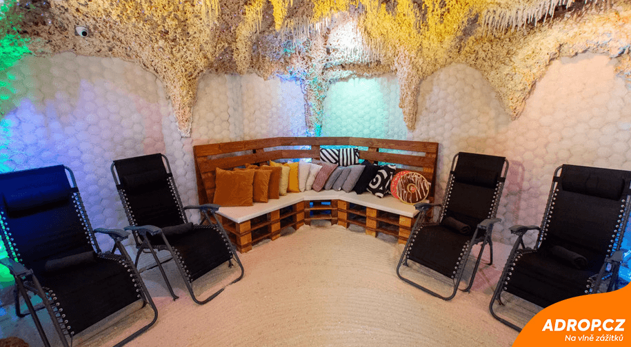 Noc v solné jeskyni s privátní saunou